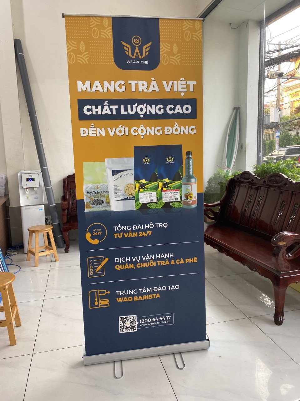 banner cuốn nhôm